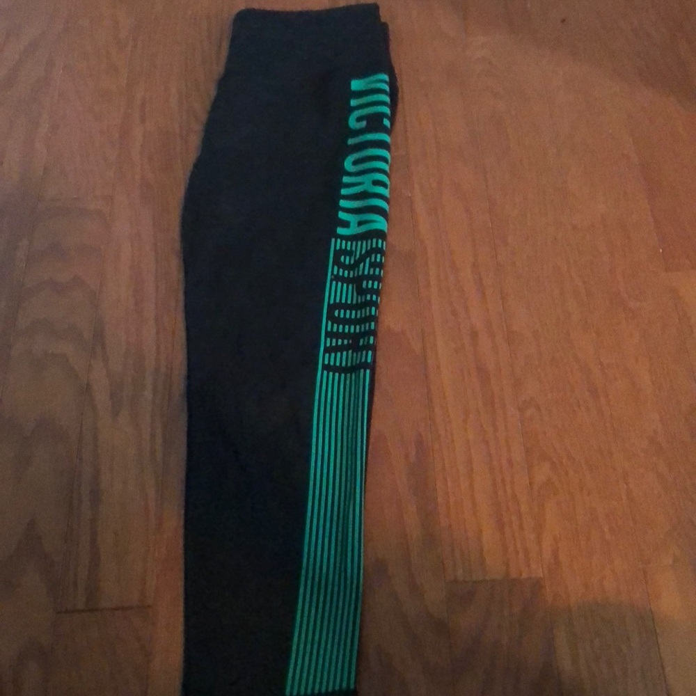 Victoria secret sport Capri leggings
